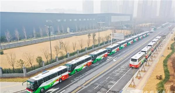 100辆宇通客车“氢”装上阵！首批车辆奔赴北京相约冬奥(图4)