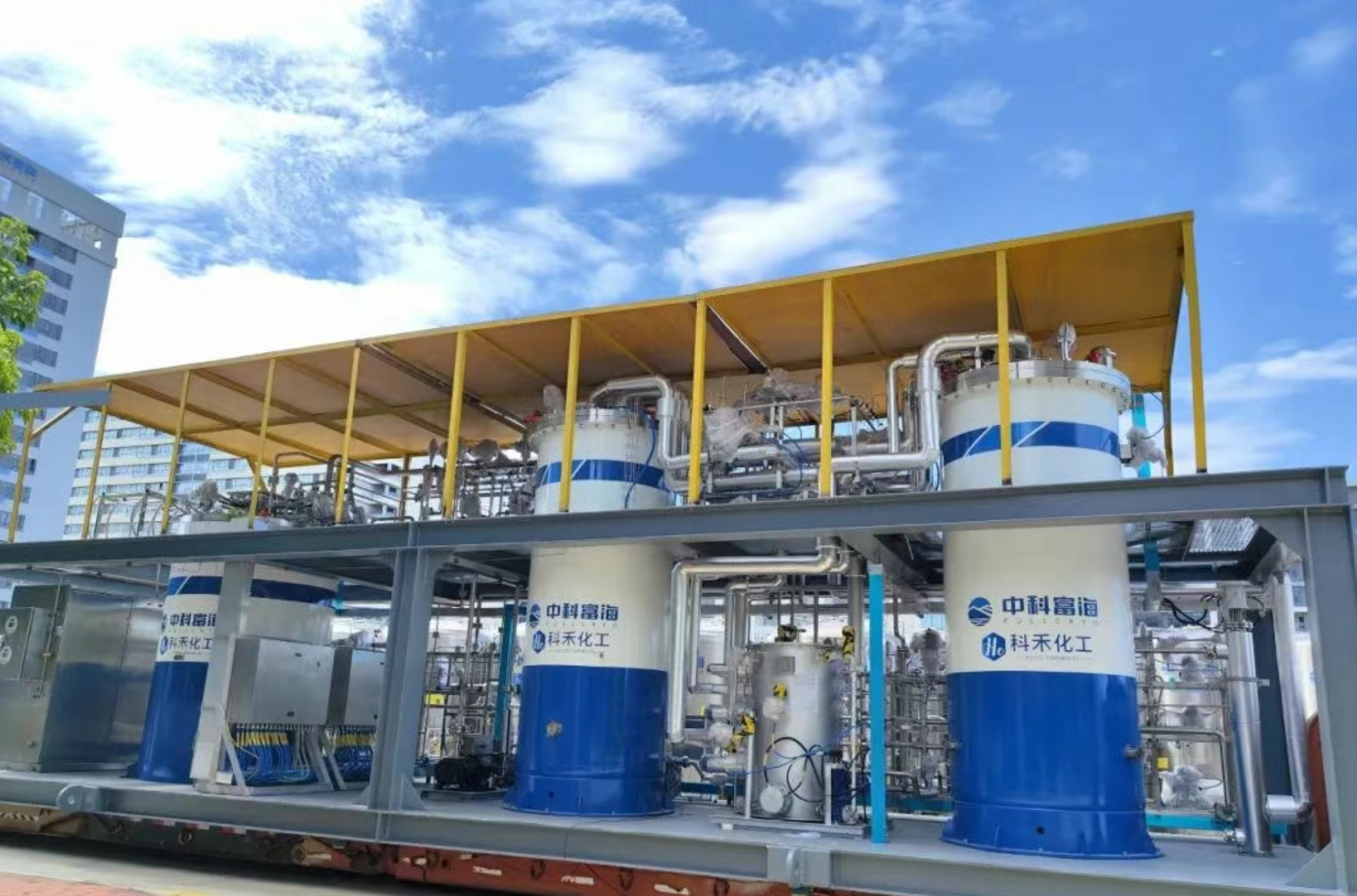 中科富海提氦装置顺利出厂，助力鄂托克前旗打造氦气生产新高地(图2)